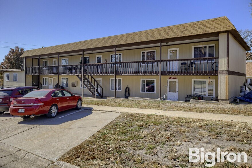 More Photos Of 525 I St, Fairbury Apartments For Sale