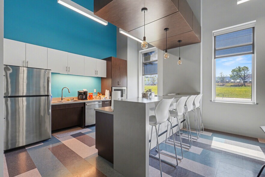 More Photos Of 241 Collins Industrial Blvd, Athens Light Distribution For Sale