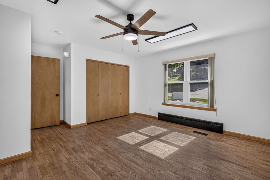 More Photos Of 535 Elm St, Hillsboro Office For Sale