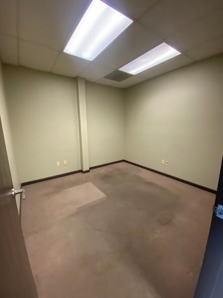 More Photos Of 2701 E Hammer Ln, Stockton Medical For Lease