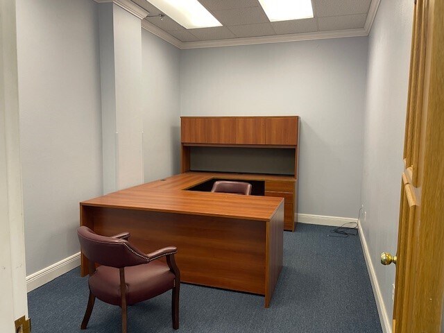 More Photos Of 1750 South Ln, Mandeville Distribution For Lease