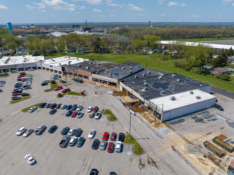 More Photos Of 1009-1411 10th St, Jeffersonville Unknown For Lease