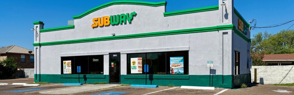 More Photos Of 1020 N Meadow Ave, Laredo Fast Food For Sale