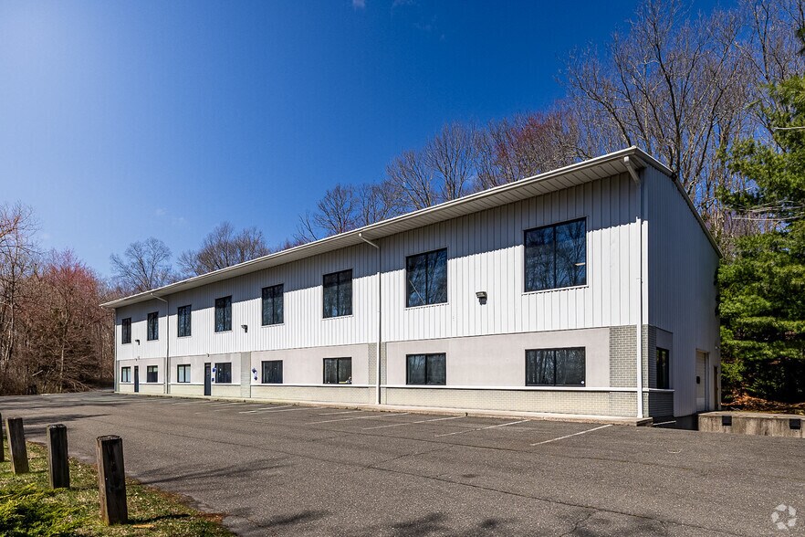 Primary Photo Of 106 Willenbrock Rd, Oxford Light Manufacturing For Sale