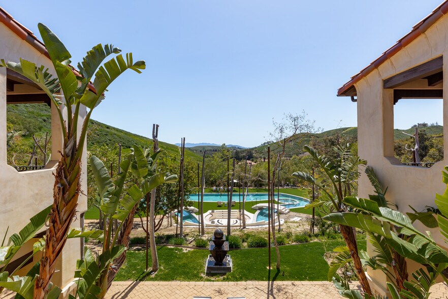 More Photos Of 6914 Solano Verde Dr, Somis Movie Radio TVStudio For Sale