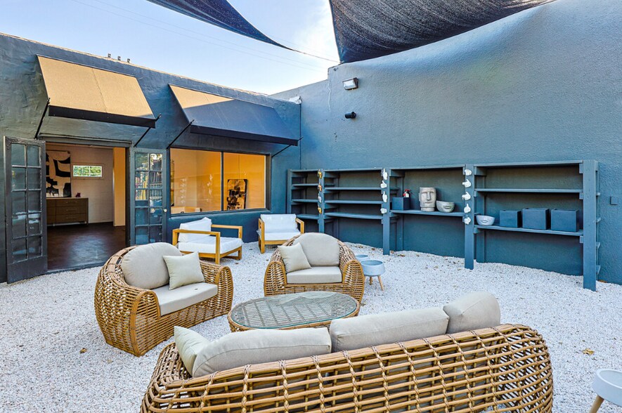 More Photos Of 3154 Los Feliz Blvd, Los Angeles Storefront For Sale