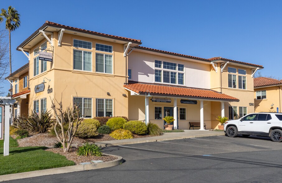 More Photos Of 1260-1290 Healdsburg Ave, Healdsburg Medical For Lease