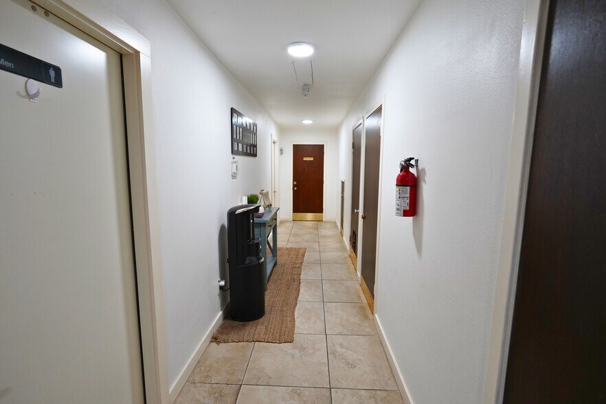 More Photos Of 6730 W Tidwell Rd, Houston Religious Facility For Lease