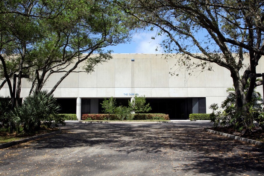 More Photos Of 6000 Park of Commerce Blvd, Boca Raton Distribution For Lease
