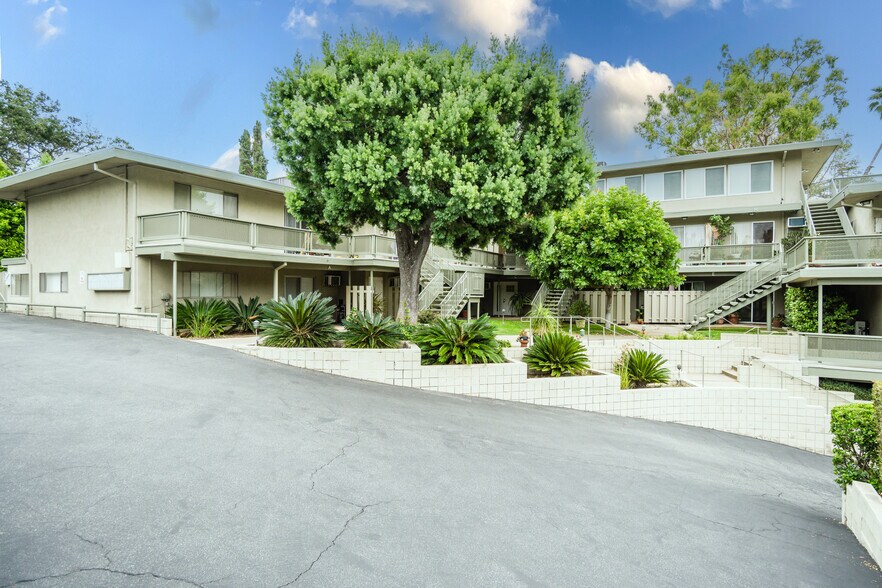More Photos Of 1724 Meridian Ave, South Pasadena Apartments For Sale