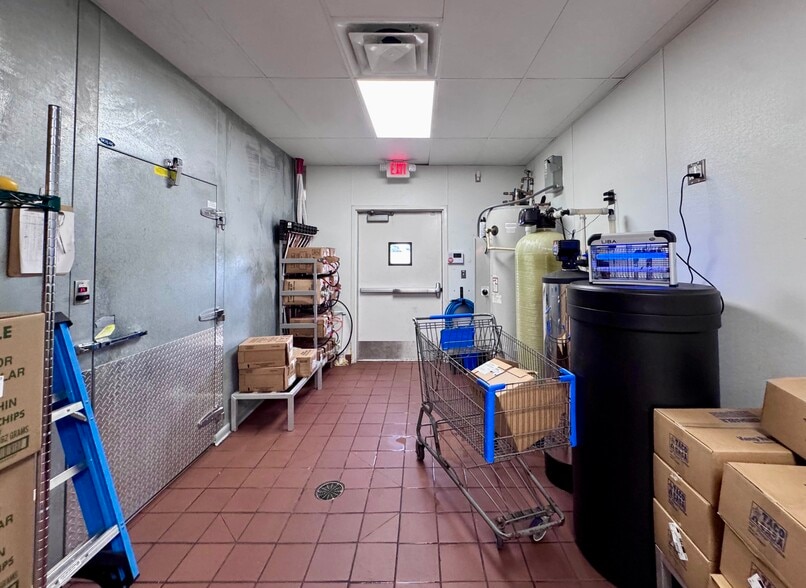 More Photos Of 3201 W Stan Schlueter Loop, Killeen General Retail For Sale
