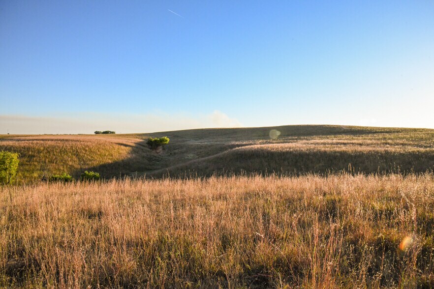 More Photos Of 0000 00000 Hi-View Dr, Manhattan Land For Sale