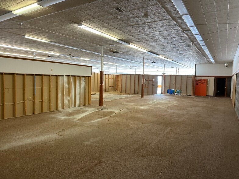 More Photos Of 98 Main St, Westerly General Retail For Lease