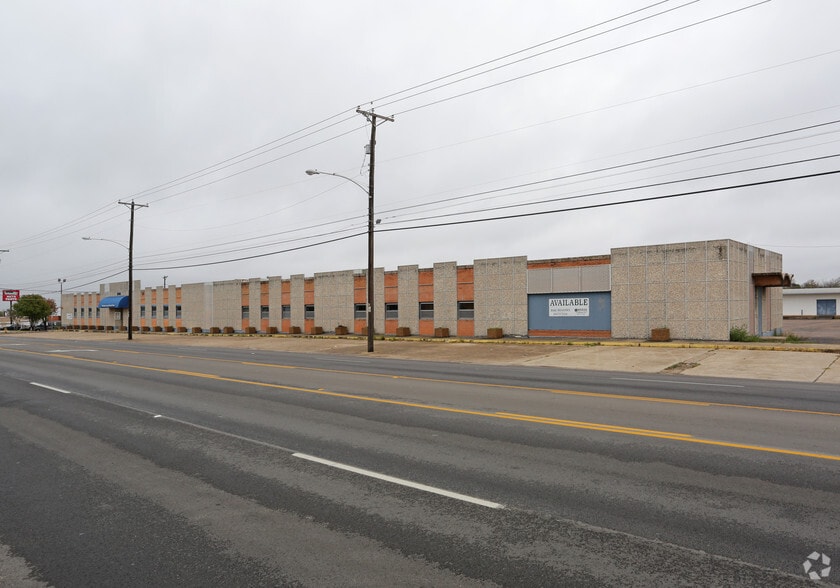 Primary Photo Of 2400 Franklin Ave, Waco Light Distribution For Lease