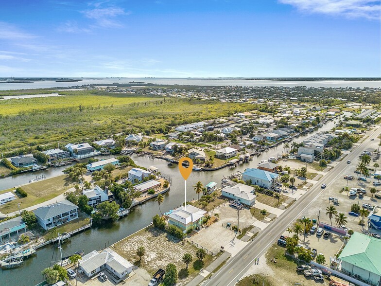 More Photos Of 3226 Stringfellow Rd, Saint James City Apartments For Sale