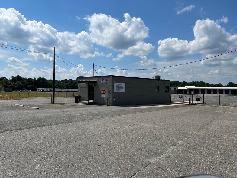 Primary Photo Of 1201 E Church St, Cherryville Unknown For Lease