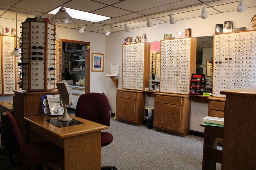 More Photos Of 32-38 Main St, Windsor Locks Office For Sale