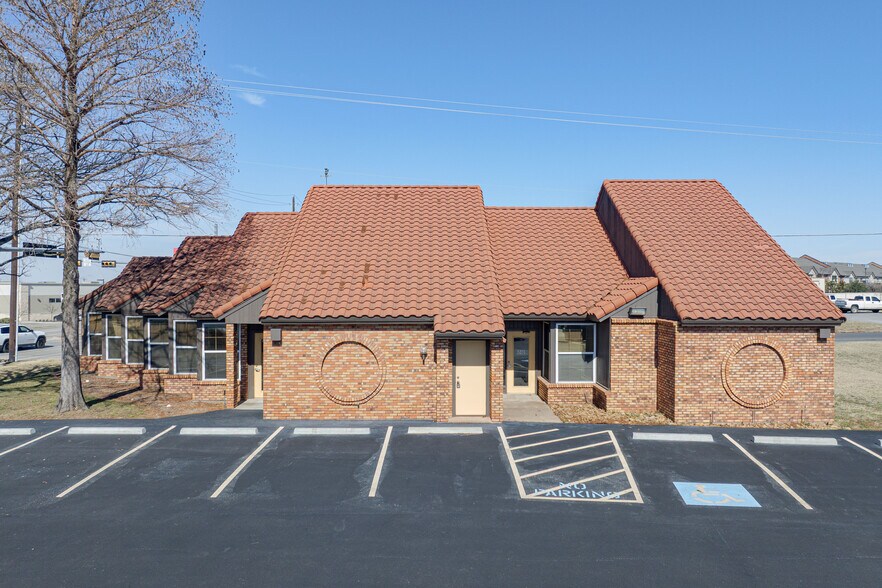 More Photos Of 3415 N Loy Lake Rd, Sherman Medical For Sale