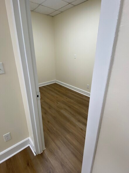 More Photos Of 370 E 149th St, Bronx Office For Lease