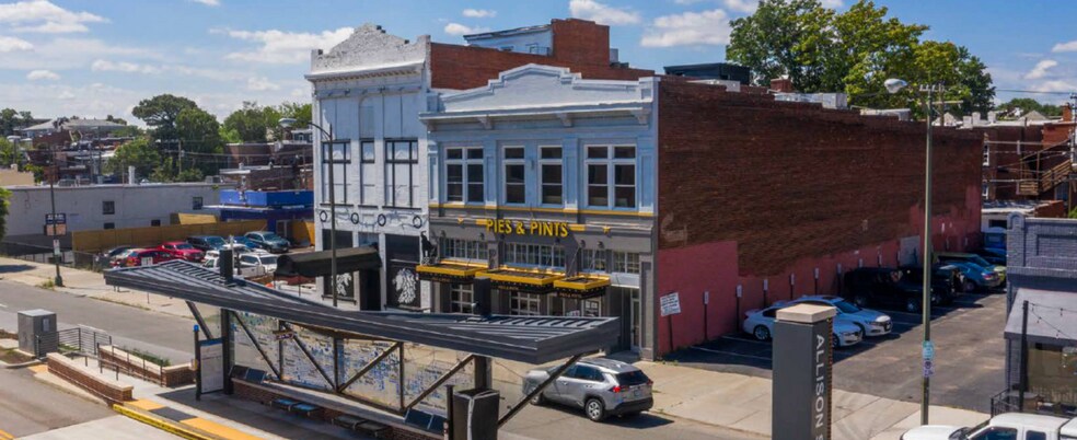 More Photos Of 2035 W Broad St, Richmond Storefront Retail Office For Lease