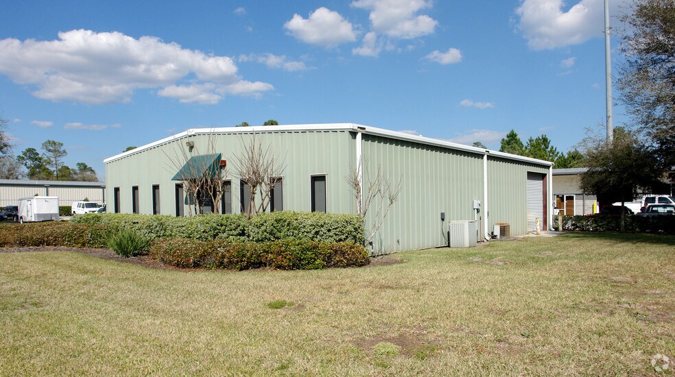 More Photos Of 11501 Columbia Park Dr, Jacksonville Warehouse For Lease