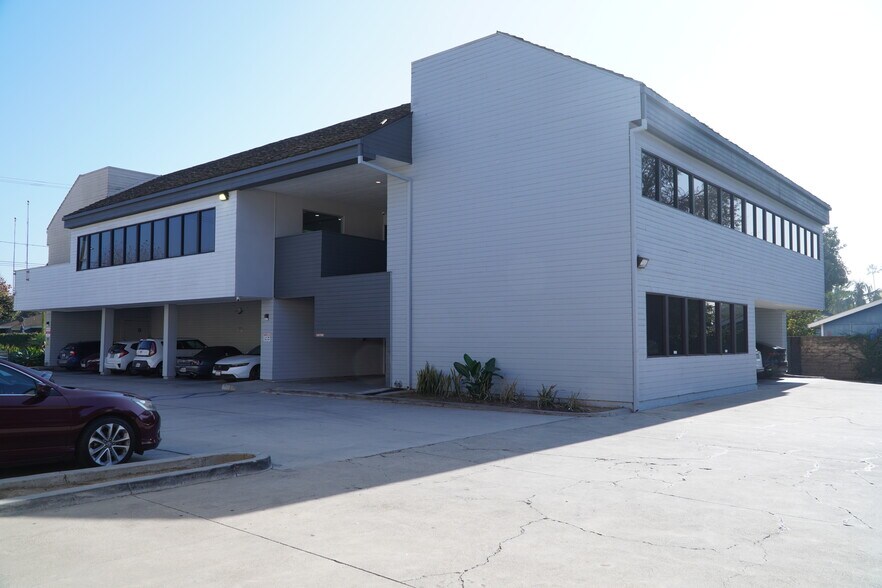 Primary Photo Of 140 S Flower St, Orange Medical For Lease