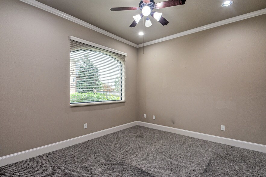 More Photos Of 1828 Snake River Rd, Katy Medical For Sale