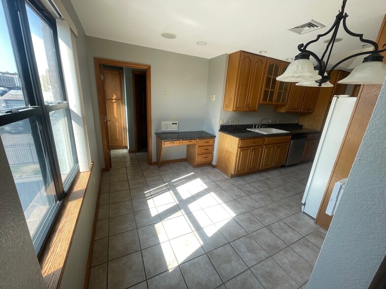 More Photos Of 2970 S Tejon St, Englewood Warehouse For Sale