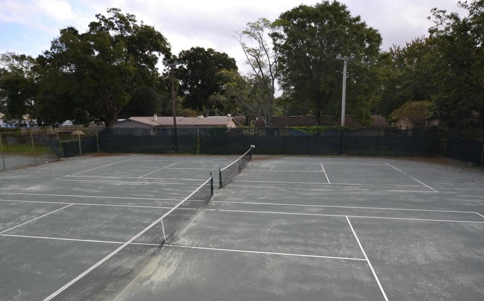 More Photos Of 3461 Peeler Rd, Jacksonville Sports And Entertainment For Sale
