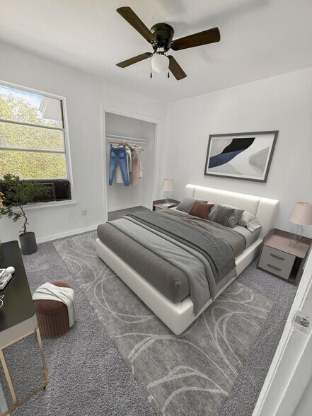 More Photos Of 1105 Westwood Ln, Giddings Apartments For Sale