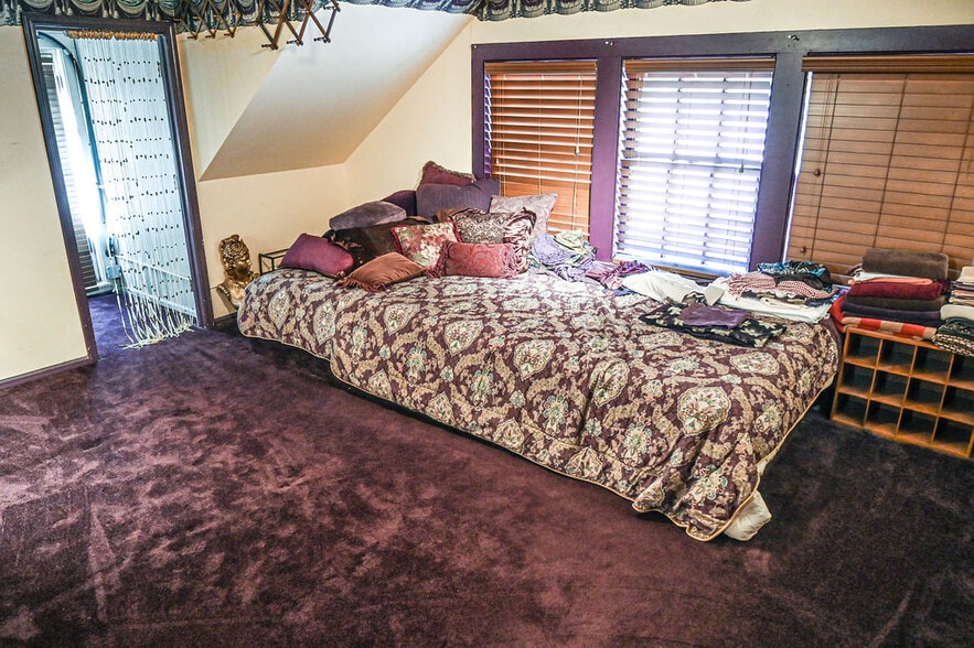 More Photos Of 1272 SW Fillmore St, Topeka Hospitality For Sale