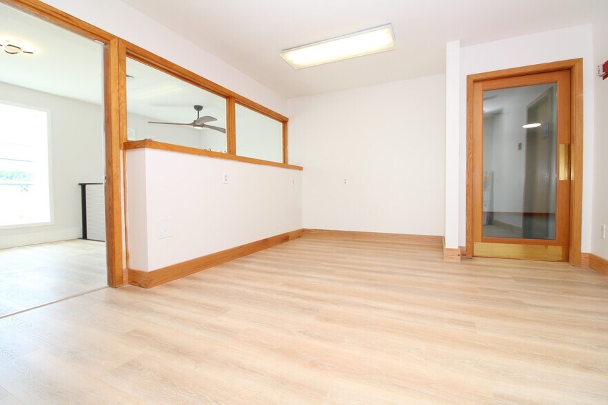 More Photos Of 91 Larrabee Rd, Westbrook Medical For Lease
