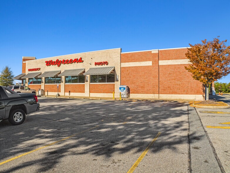 More Photos Of 2902 Godwin Blvd, Suffolk Drugstore For Sale