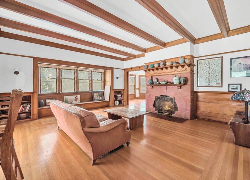 More Photos Of 2325 Portland St, Los Angeles Apartments For Sale