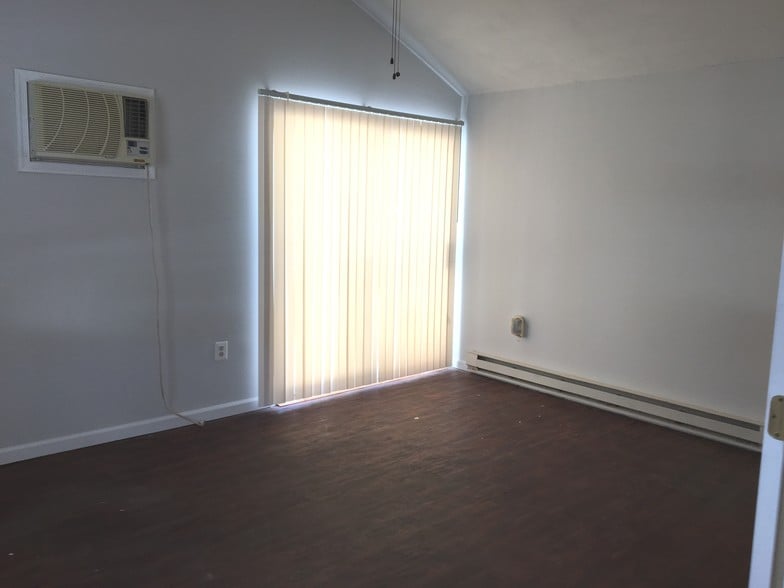 More Photos Of 7731 West Dr, Glen Burnie Assisted Living For Sale