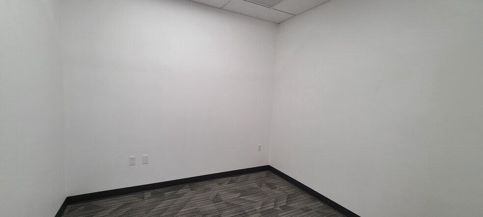 More Photos Of 2025 Madrona Ave SE, Salem Office For Lease