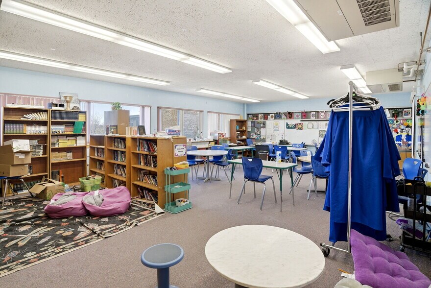 More Photos Of 6541 16TH Ave S, Richfield Schools For Lease