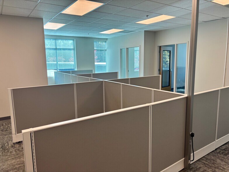 More Photos Of 800 W Williams St, Apex Unknown For Lease