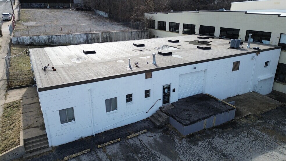 More Photos Of 3128 Bell St, Kansas City Warehouse For Lease