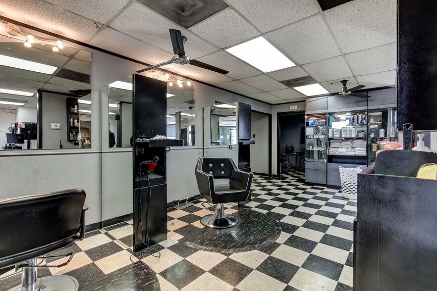 More Photos Of 626 W Indian School Rd, Phoenix Storefront Retail Office For Sale