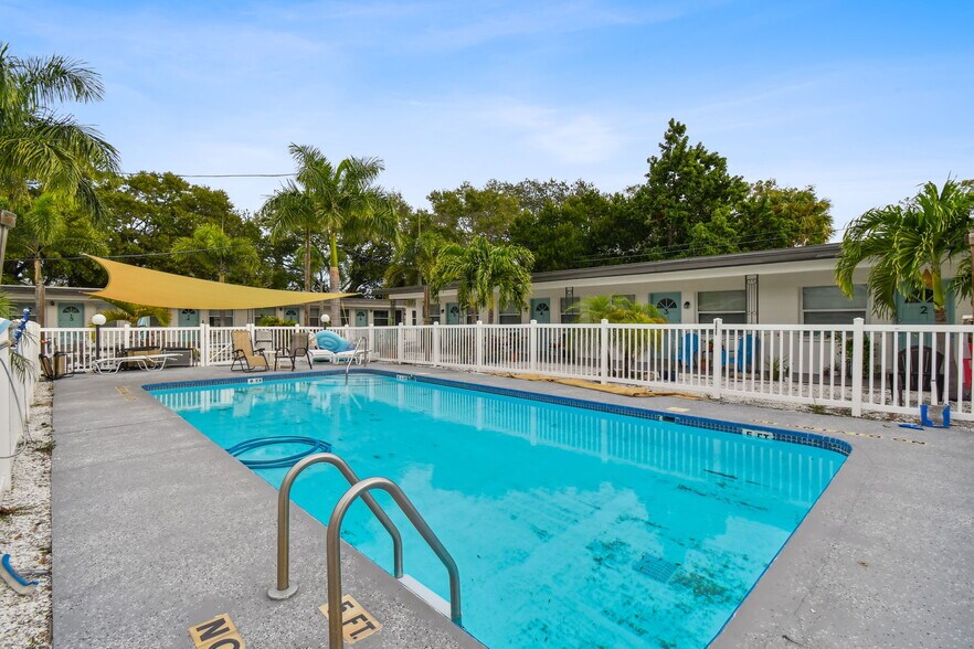 More Photos Of 779 9th Ave N, Saint Petersburg Apartments For Sale