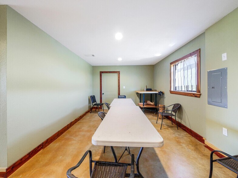 More Photos Of 55 Heritage Rd, Gordonville Office Residential For Sale