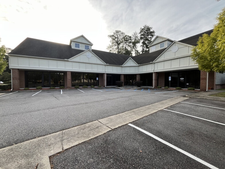 More Photos Of 3207 Churchland Blvd, Chesapeake Office For Sale