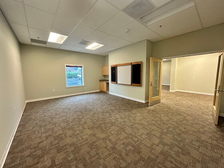 More Photos Of 1207 N 152nd St, Shoreline Lodge Meeting Hall For Lease