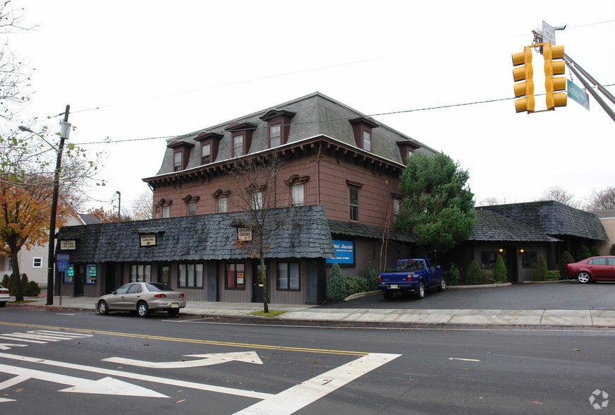 More Photos Of 287-297 Main St, Metuchen Storefront Retail Office For Lease
