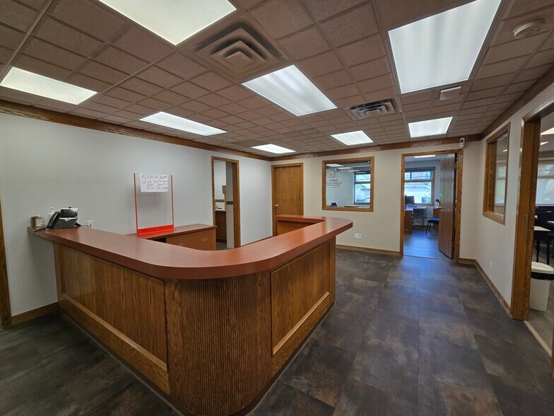 More Photos Of 10584 107th St NW, Edmonton Office For Sale