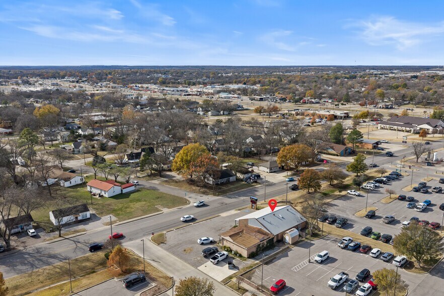 More Photos Of 715 12th Ave NW, Ardmore Medical For Sale