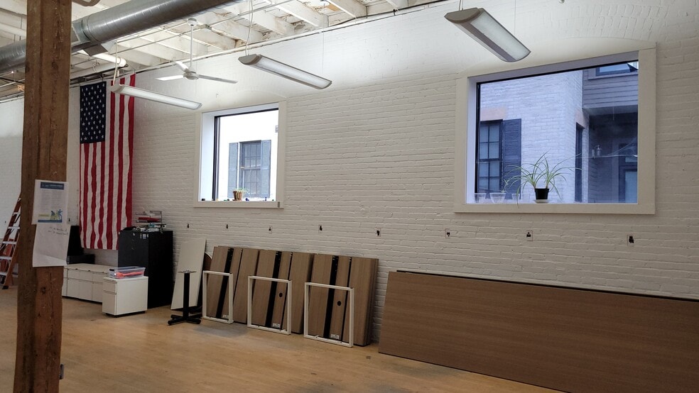More Photos Of 84 Hamilton St, Cambridge Office For Lease