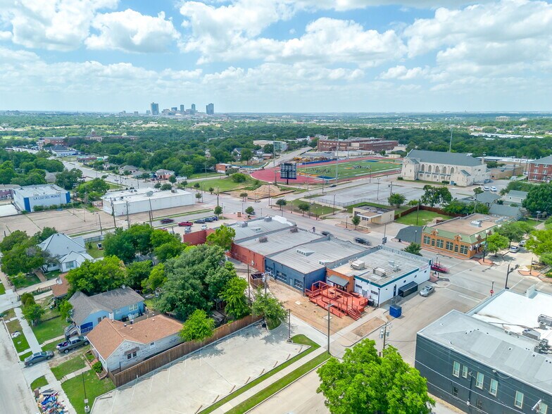 More Photos Of 3014-3016 E Rosedale St, Fort Worth Freestanding For Lease