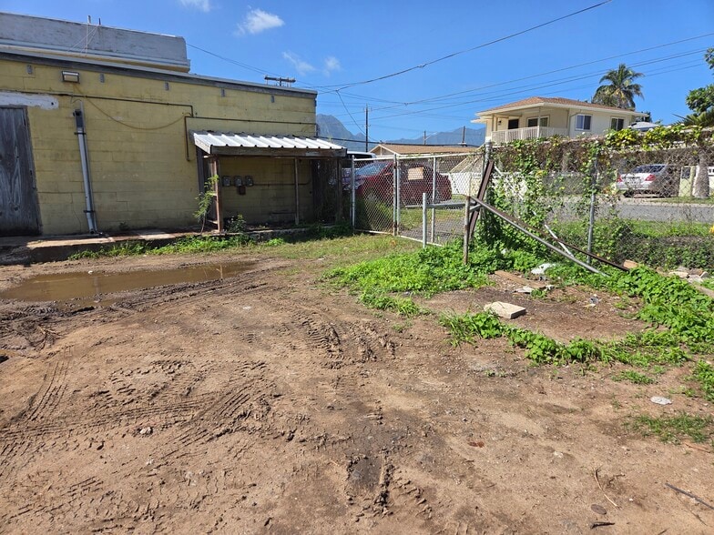 More Photos Of 41-867 Kalanianaole Hwy, Waimanalo Freestanding For Sale